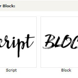 Pu&ograve; includere: Due immagini in bianco e nero con testo. La prima immagine mostra la parola "Script" in un carattere corsivo. La seconda immagine mostra la parola "BLOCK" in un carattere grassetto, a pennellate.