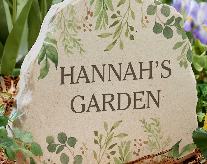 Personalized Laurel Standing Garden Stone – Outdoor Home Decor