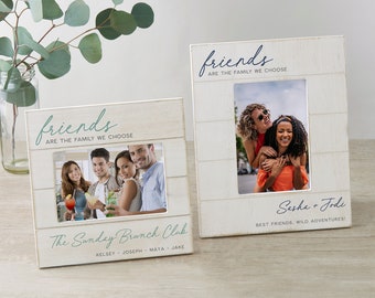 Personalized Wood Frame Gift – Friends Are Family Farmhouse Style Picture Frame