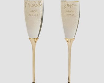 Personalized Gold Champagne Flute Set – Custom Engraved Wedding Toasting Glasses – Modern Bride and Groom Wedding Gift