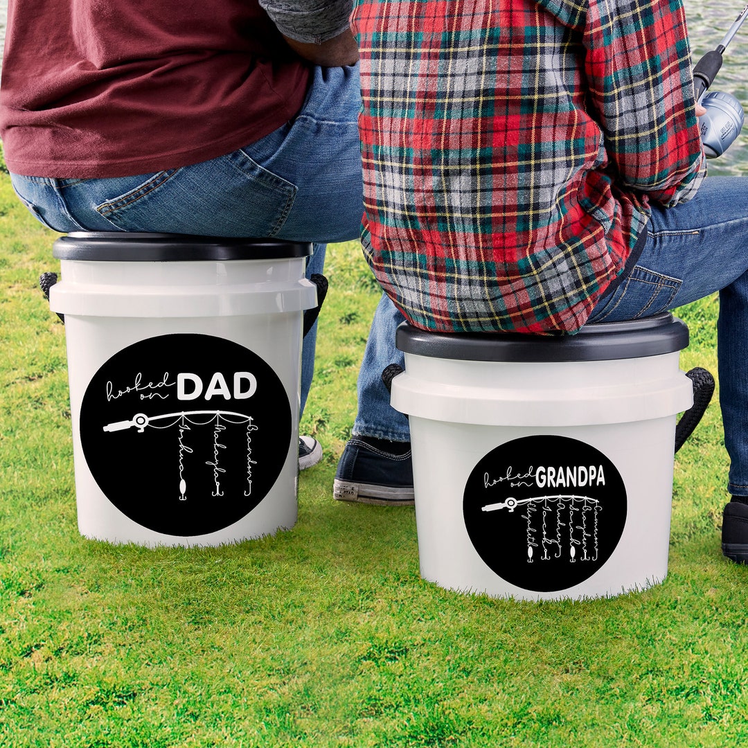 Hooked on Dad Personalized Fishing Bucket Seat, Personalized Gifts for Dad,  Fishing Gifts for Men, Fathers Day Gift, Grandpa Gifts 