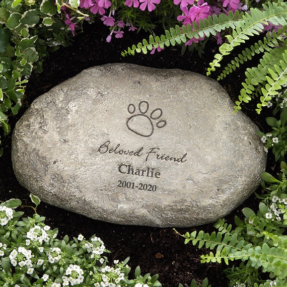 In Loving Memory Personalized Memorial Pet Stone, Pet Memorial, Pet  Sympathy Gifts, Custom Pet Memorial Gifts -  Canada