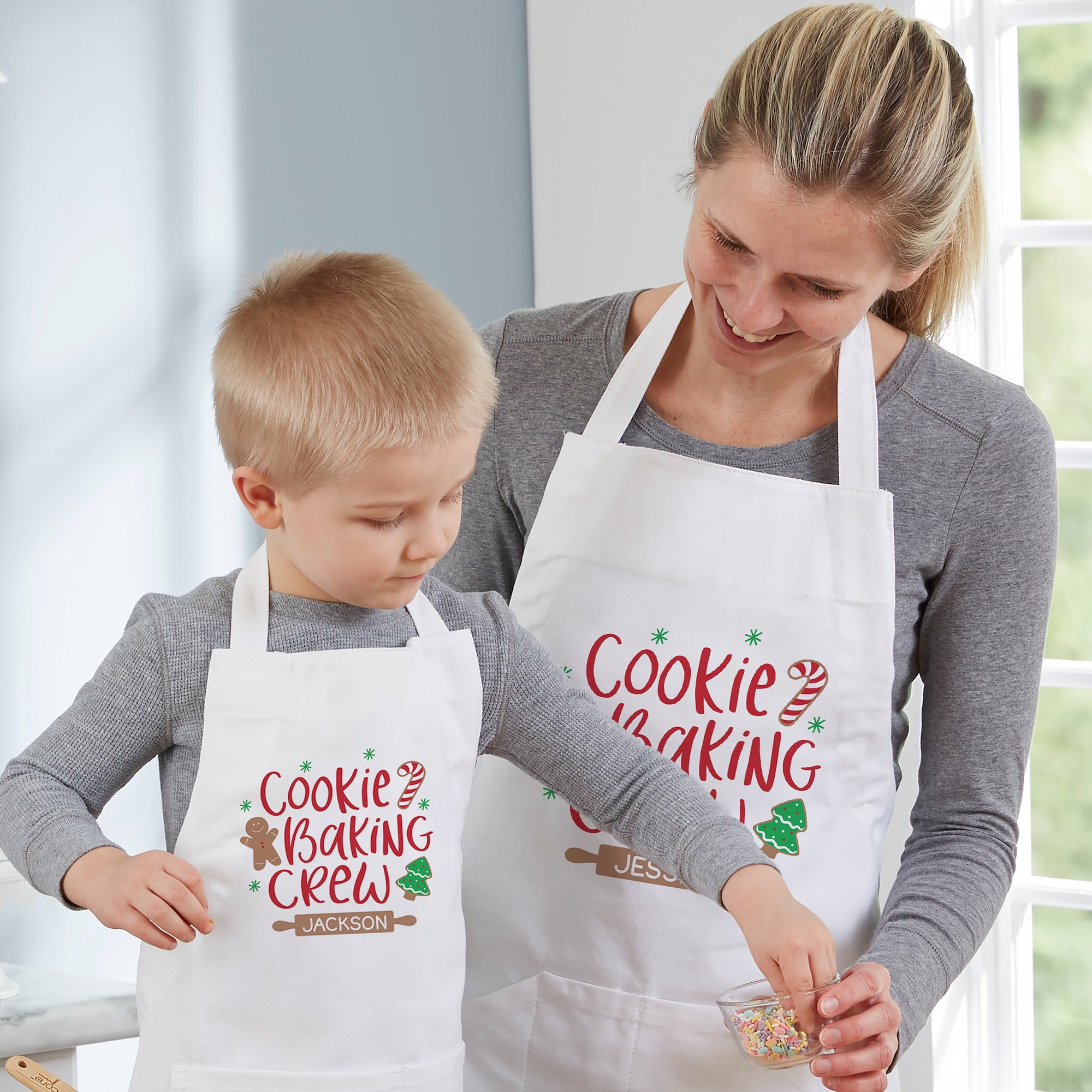 Mrs. Claus Matching Mother and Daughter Aprons