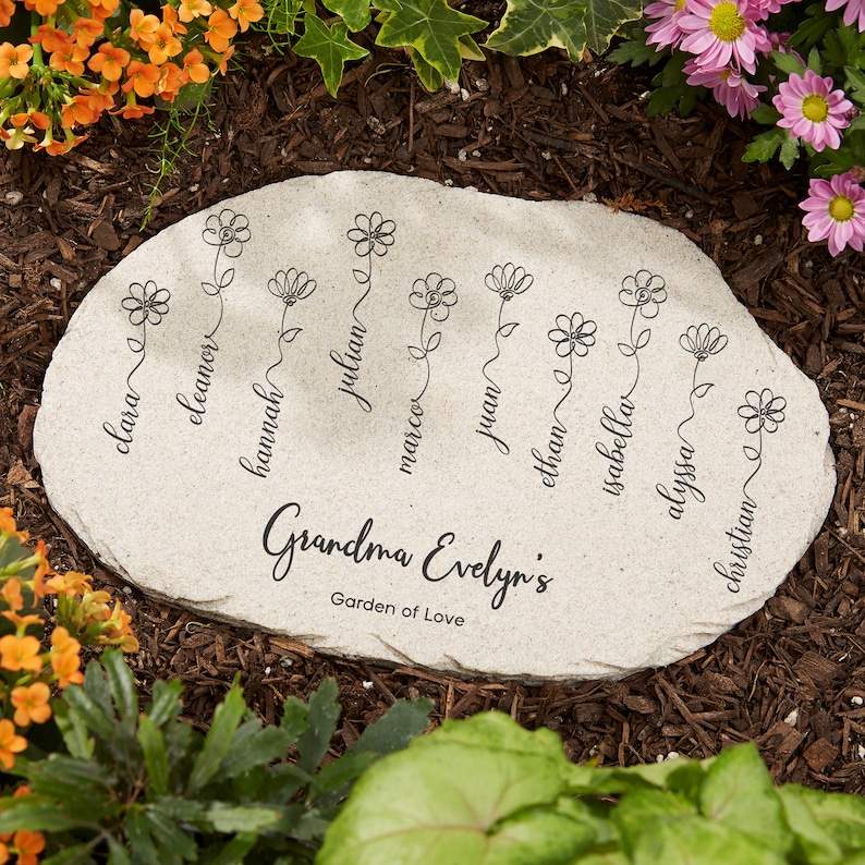Garden Of Love Personalized Round Garden Stone, Mother's Day Gifts, Personalized Gifts for Her, Gifts for Grandma, Outdoor Home Decor Large Stone 7.5"x12"