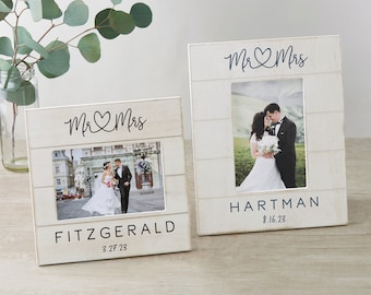 Mr & Mrs wedding Picture Frame- Personalized Wedding Frame - Wedding Gift for bride or Groom - Engagement Gift for Couples-Custom wood frame