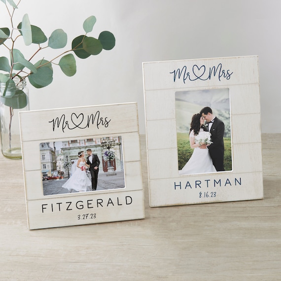 Mr & Mrs Picture Frame , Wedding Picture Frame , Wedding Gifts for Couple , Bridal Shower Gift , Couples Gifts for Bride and Groom , Wedding Gifts