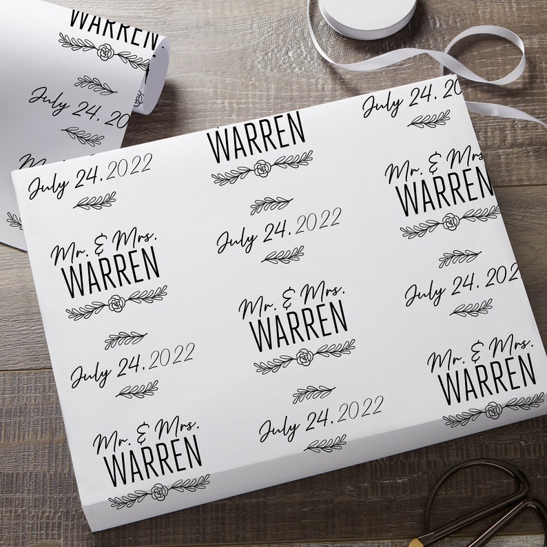 Sketched Laurel Wedding Personalized Wrapping Paper, Wedding Gift Wrap, Wedding Gift, Custom Gift Wrap, Gifts for Couples, Wedding Present Roll