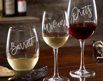 Bold Family Name Personalized Wine Glass, Wine Glass, Bridesmaid Gifts, Gifts for Her, Birthday Gifts, Wine Gifts, Wine Glasses, Wine Lover