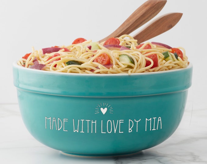 Personalized Ceramic Serving Bowl – Custom Stoneware Mixing Bowl – Kitchen Serving Dish Gift for Mom Grandma