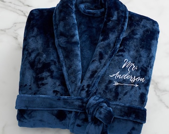 Mr. Embroidered Luxury Fleece Robe – Personalized Men's Robe – Groomsmen Gift – Husband Gift – Wedding Morning Robe – Lounge Robe for Him