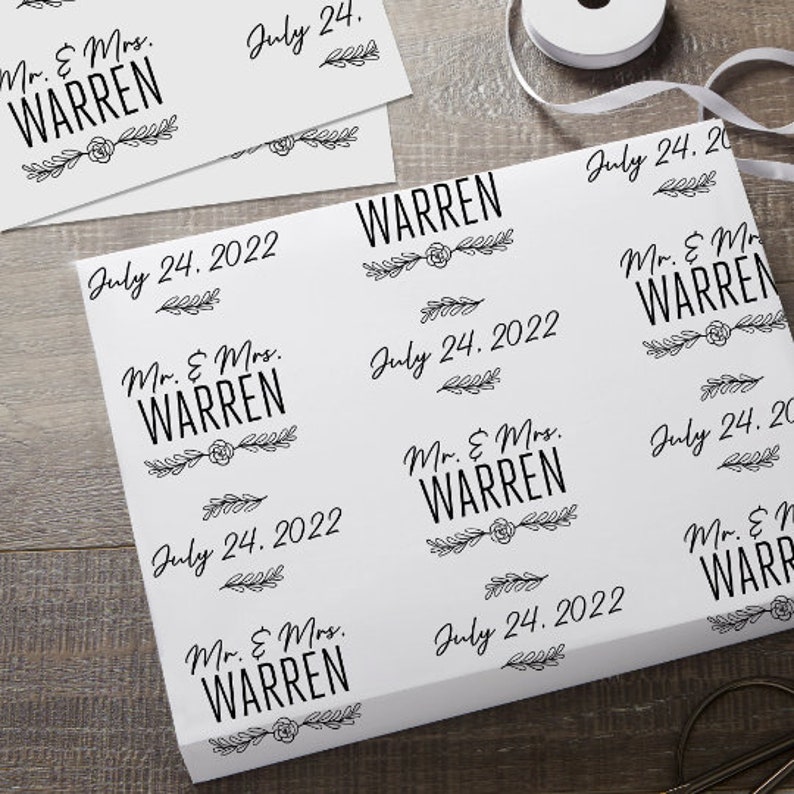 Sketched Laurel Wedding Personalized Wrapping Paper, Wedding Gift Wrap, Wedding Gift, Custom Gift Wrap, Gifts for Couples, Wedding Present Sheets