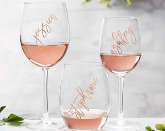 Personalized Vinyl Name Rosé Wine Glass – Custom Women's Bridesmaid Gift