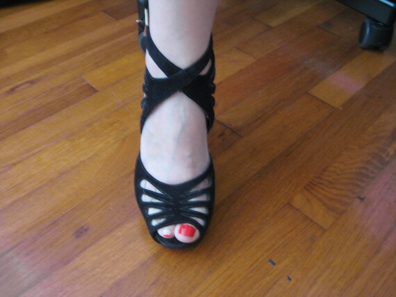 1940's inspired Black Platform Heels - image 2