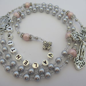 Girl Soft Gray Pearl and Pink Mother of Pearl Personalized Rosary, Baptism Communion Confirmation Christening Name Rosary, Rosary Beads
