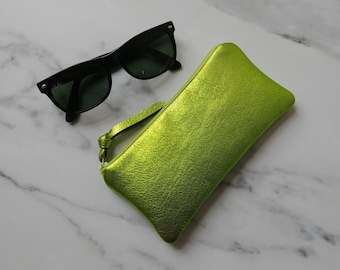 Lime green metallic leather eyeglass case, with zipper, more colors, Italian leather, beach accessories, gift under 50, glam, handmade in NY