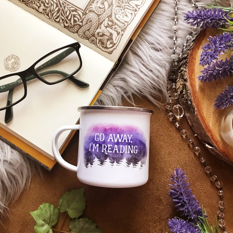 Gå bort, jag läser-mugg, boklig mugg, campingmugg, present till läsare, Bookstagram-mugg, campingbokälskare-mugg bild 1