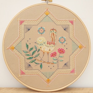 Folk Art Bird Number 1. PDF Cross stitch chart / pattern - Instant download.