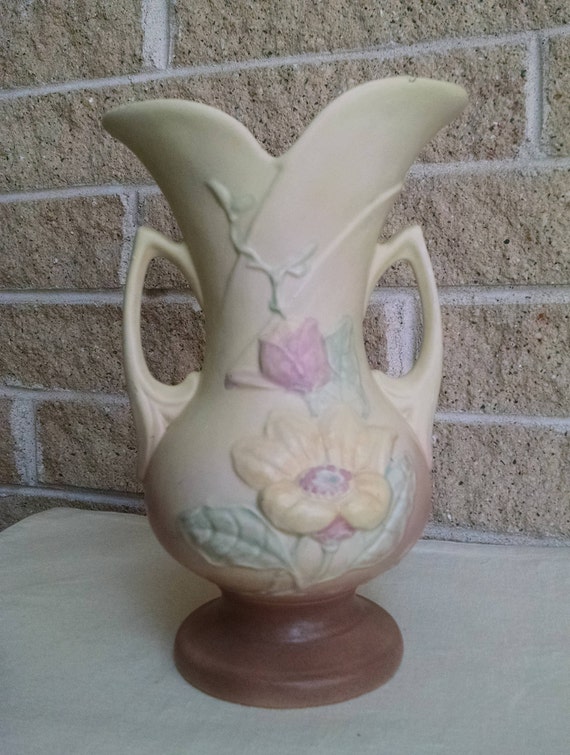 Hull Magnolia Vase With Matte Finish Hull Pottery Ceramic Etsy