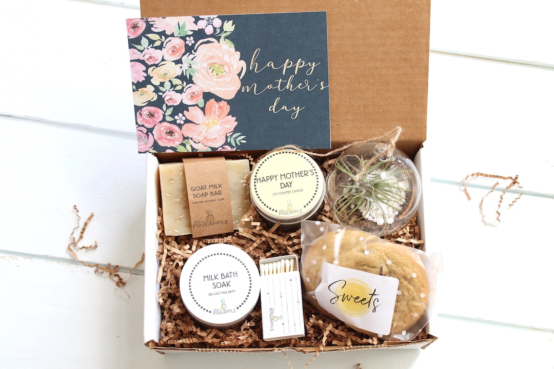 First Mothers Day Gifts For Daughter, New Mom Gift Box, New Mom Gift B –  Plant Box Co