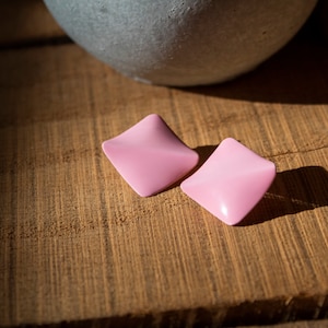 Vintage Pink Wavy Square Enamel Stud Earrings