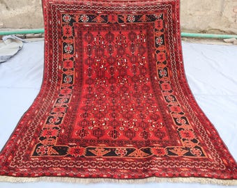Tapete turcomano Bashiri Bukhara antigo de 1,10 m x 1,30 m, da década de 1960, tapete vintage afegão de lã vermelha desbotada, tapete oriental, tapete tribal, tapete de quarto
