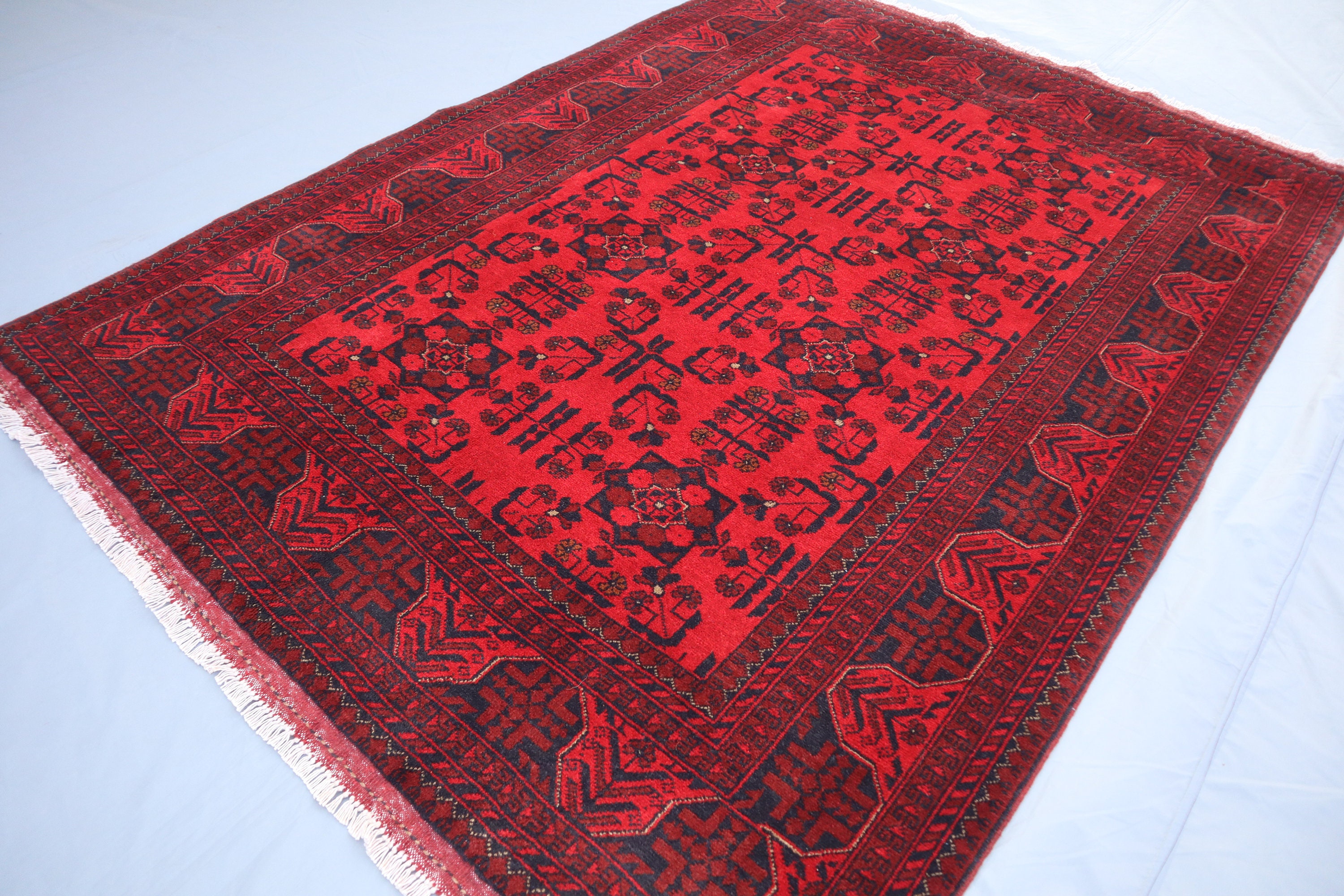 5x7 レッド アフガン ラグ - Khal Mohammadi ハンドノット ハイパイル