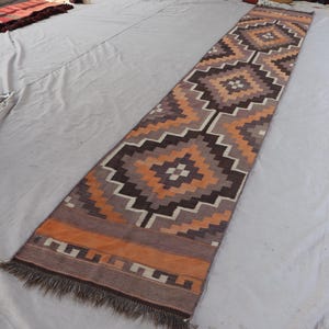 Alfombra de pasillo antigua extra larga de 73 x 45 cm, alfombra kilim geométrica, alfombra desgastada de terracota, alfombra de pasillo de lana de tejido plano hecha a mano