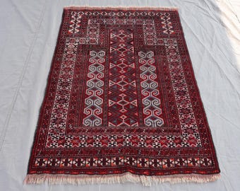 Vintage Small Prayer Rug, 3x4 ft Red Gray Afghan Handmade Prayer Rug, Oriental Baluch Area Rug, High veg dyes Wool Rug, Tribal Geometric Rug