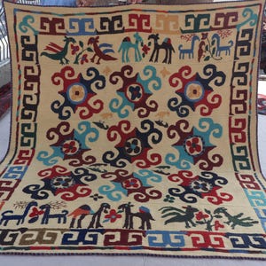 5&#39;7x6&#39;4 ft Pictorial Handmade Uzbek Suzani Kilim Rug, Suzani Hand woven Afghan Vintage Kilim Rug, Turkmen Tribal Rug, Flatweave Boho Carpet