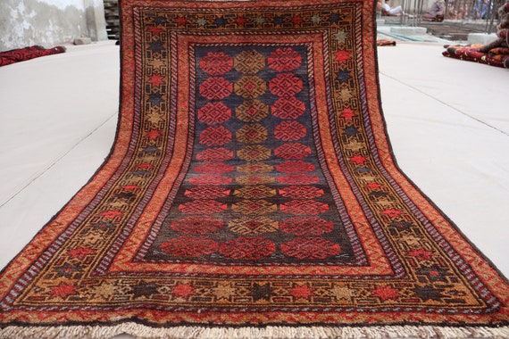 2'9x4'2 フィートのアンティーク バルーチ ラグ、トルクメン