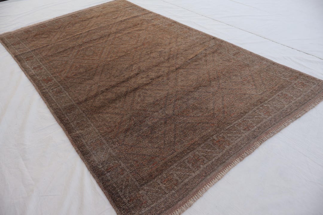 4x7'5 フィートのブラウン ヴィンテージ ラグ、アフガニスタン