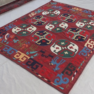 5x7 Dark Red Vintage Rug Uzbek Suzani Handwoven Wool Rug, Afghan Geometric Kilim Rug, Flatweave Boho Animal Pictorial, Kids Room, Wall decor