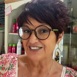 Stacee Brown round  reading glasses