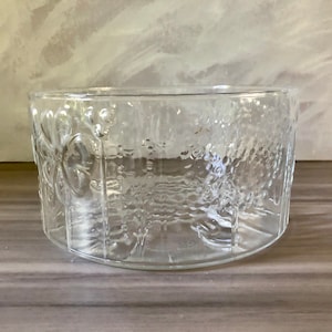 Nuutajärvi, Arabia Of Finland Oiva Toikka Flora 7.5” Serving Bowl,Arabia of Finland Raised Floral Design Pattern, MCM Art Glass Salad Bowl