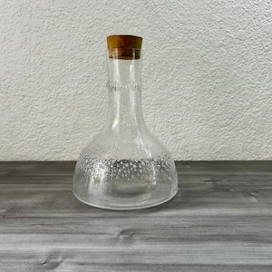 Vintage Iittala Nuutajarvi Niva Decanter by Tapio Wirkkala, Modern Vintage Glass Decanter by Tapio Wirkkala for Iittala Finland