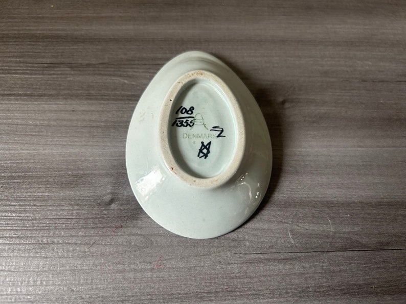 Vintage Royal Copenhagen Porcelain Crazy Bird Egg Shaped Pin Dishes Beth Breyen Made in Denmark zdjęcie 5