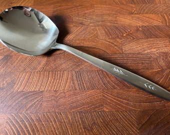 Vintage Ekco Eterna Leaf Sprig Berry Spoon, Mid Century Flatware Casserole Spoon, EKCO SILVER EKS21