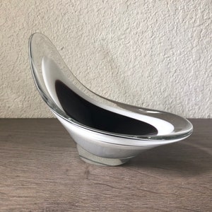 Vintage Paul Kedel for Flygsfors Big Coquille Bowl in Black/eggplant and White Art Glass Bowl, Sweden