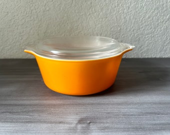 Vintage Pyrex Orange 472 Casserole Dish With Lid Ovenware Baking  1 1/2 Pint Dish