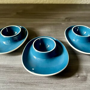 Vintage set of 3 Retro Norwegian Figgjo Flint Pottery Blue Egg Cups, Vintage Lotte Egg Cup, Turi Gramstad Oliver, Daisy Series image 2