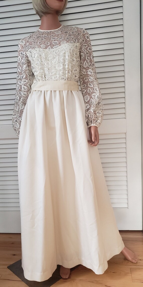 Unique vintage 1970 beaded Wedding dress by Victo… - image 3