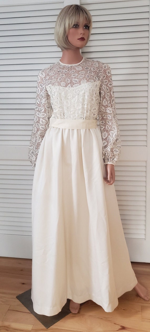 Unique vintage 1970 beaded Wedding dress by Victo… - image 1