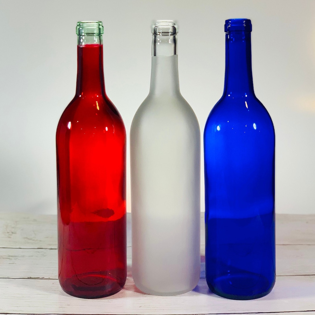 Red White and Blue Wine Bottles, DIY Patriotic Decor, Patriotic