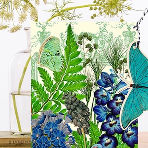 Grillige Vintage Opknoping Fandangle Collage Art Card ~ Botanische Zomer Blauwe Bloemen & Mooie Vlinder ~ Designer Hoge Kwaliteit FD004