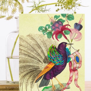 Carte d'art de collage vintage fantaisiste ~ Manchon biodégradable de matériau d'origine durable ~ Oiseau violet avec bouquet ~ Designer de haute qualité RS225