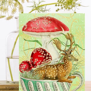 Biglietto artistico collage vintage di Natale~ Custodia biodegradabile in materiale di provenienza sostenibile~ Funghi Tazza da tè Renna~ Designer di alta qualità XM117
