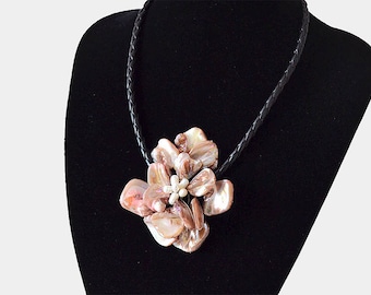 Charm Necklace Mother Of Pearl Shell Fower Necklace Womens Jewelry Wedding Gift