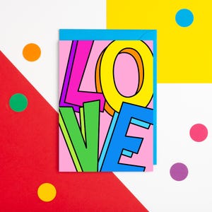 Liebes-Jubiläumskarte, süße Freundin-Liebeskarte, bunte Freund-romantische Karte, Regenbogen-Typografiekarte, rosa Jubiläumskarte