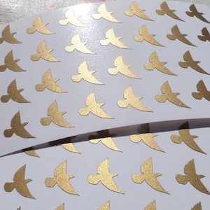 Más de 60 pegatinas de pájaros diminutos, pájaros voladores, envoltura de regalos, scrapbooking, suministros para manualidades, 0,5-1 pulgada, calcomanías de vinilo