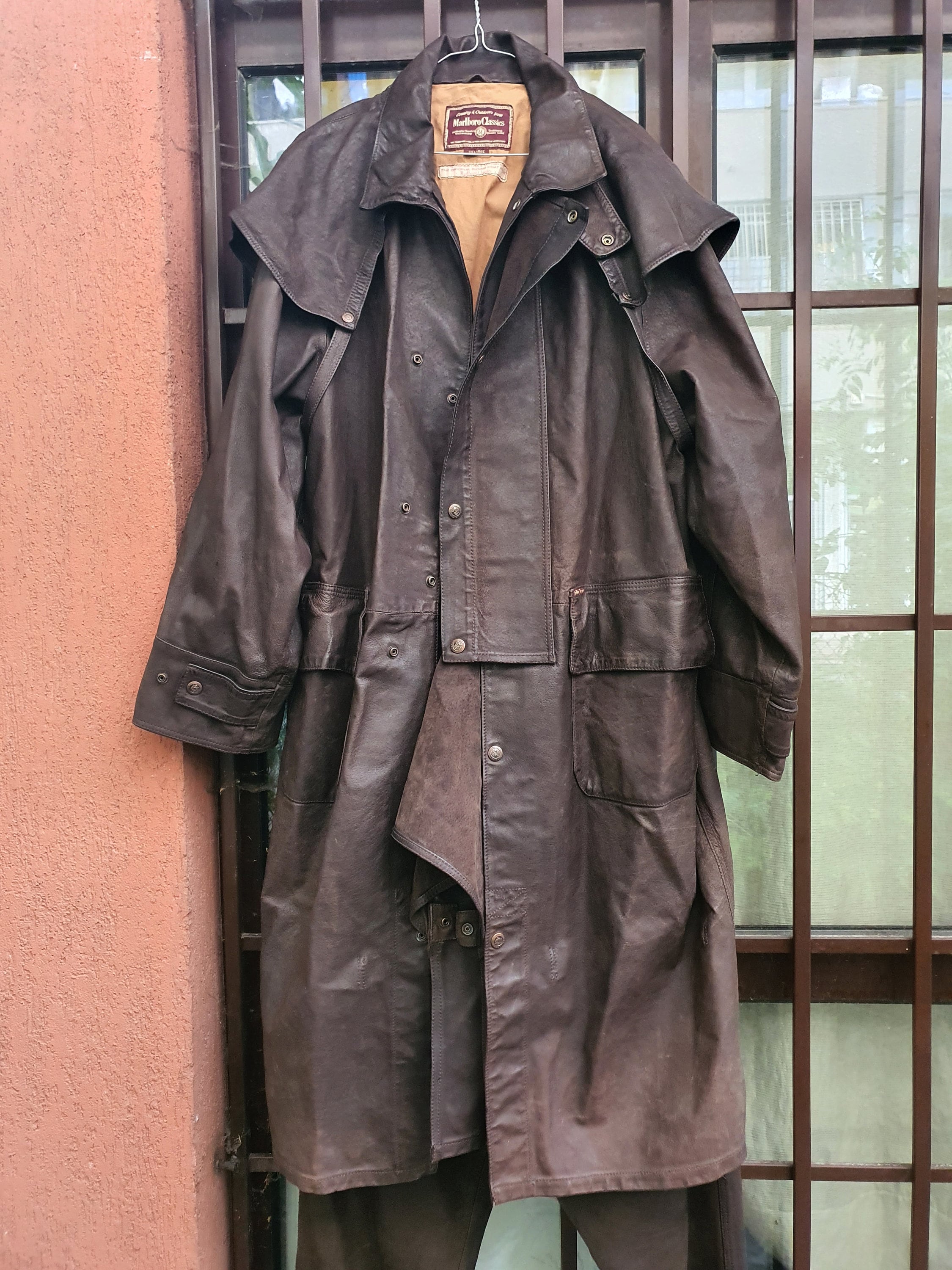 Vintage Collectible Genuine Leather MARLBORO CLASSIC XXX Large